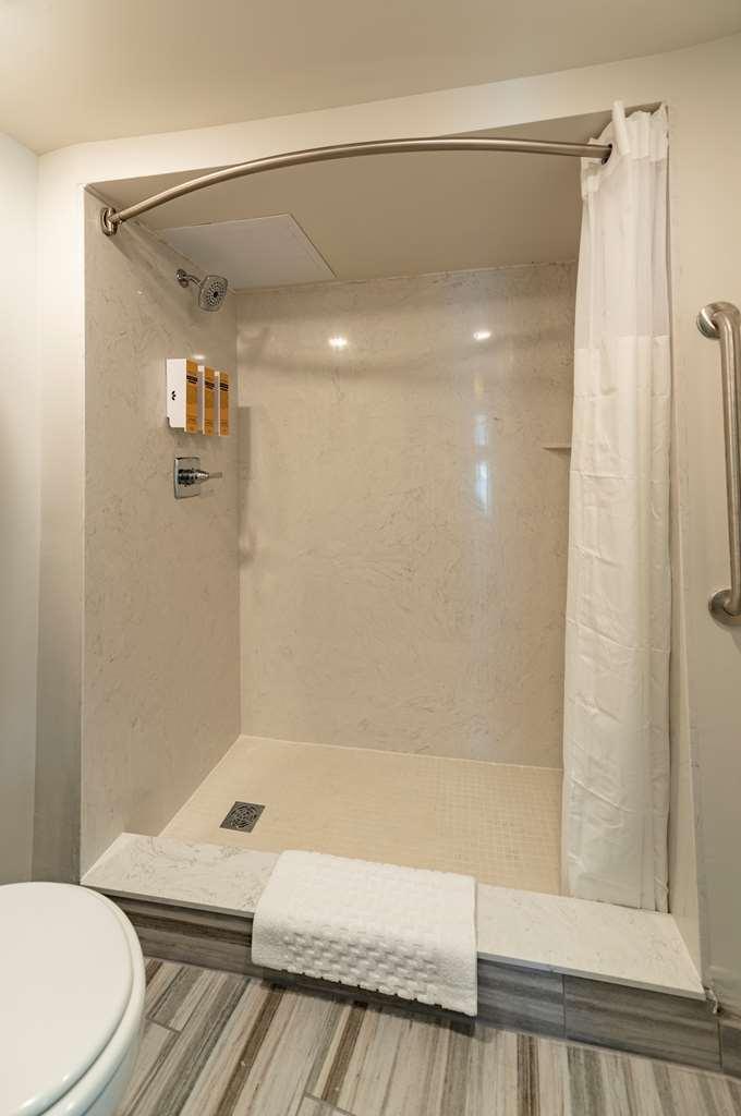 Hotel Western Tower 3*