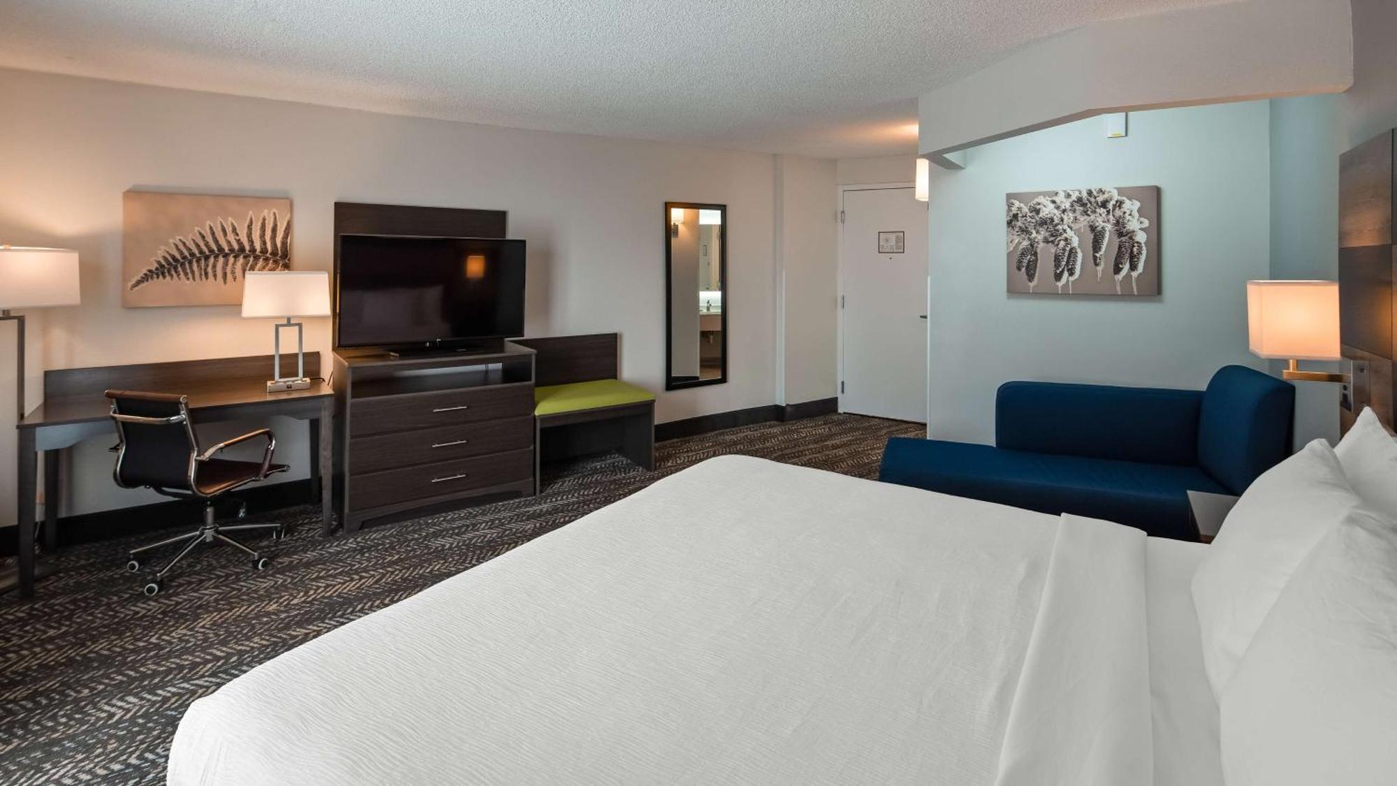 Western Tower 3*