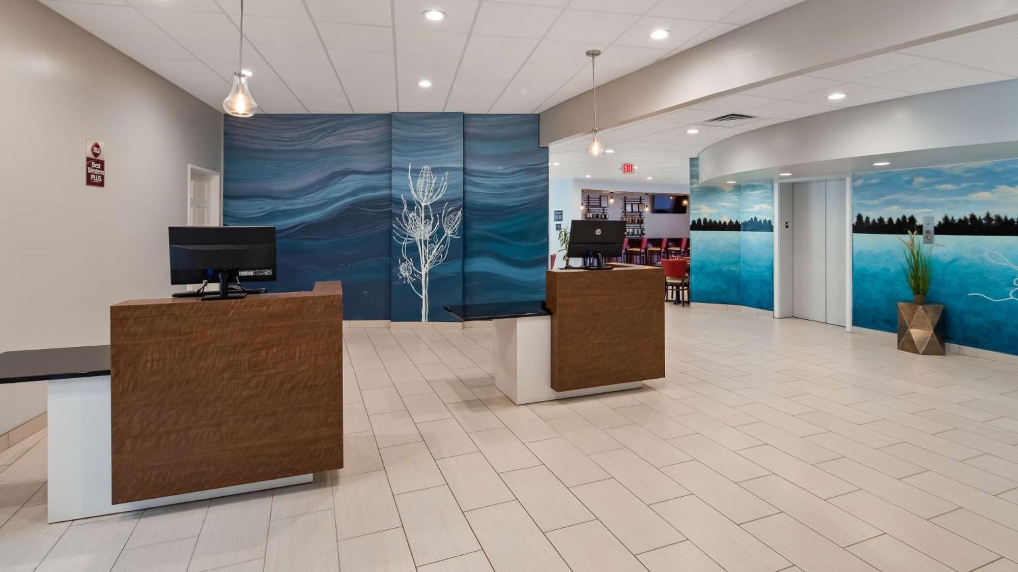 Western Tower Hotel 3*
