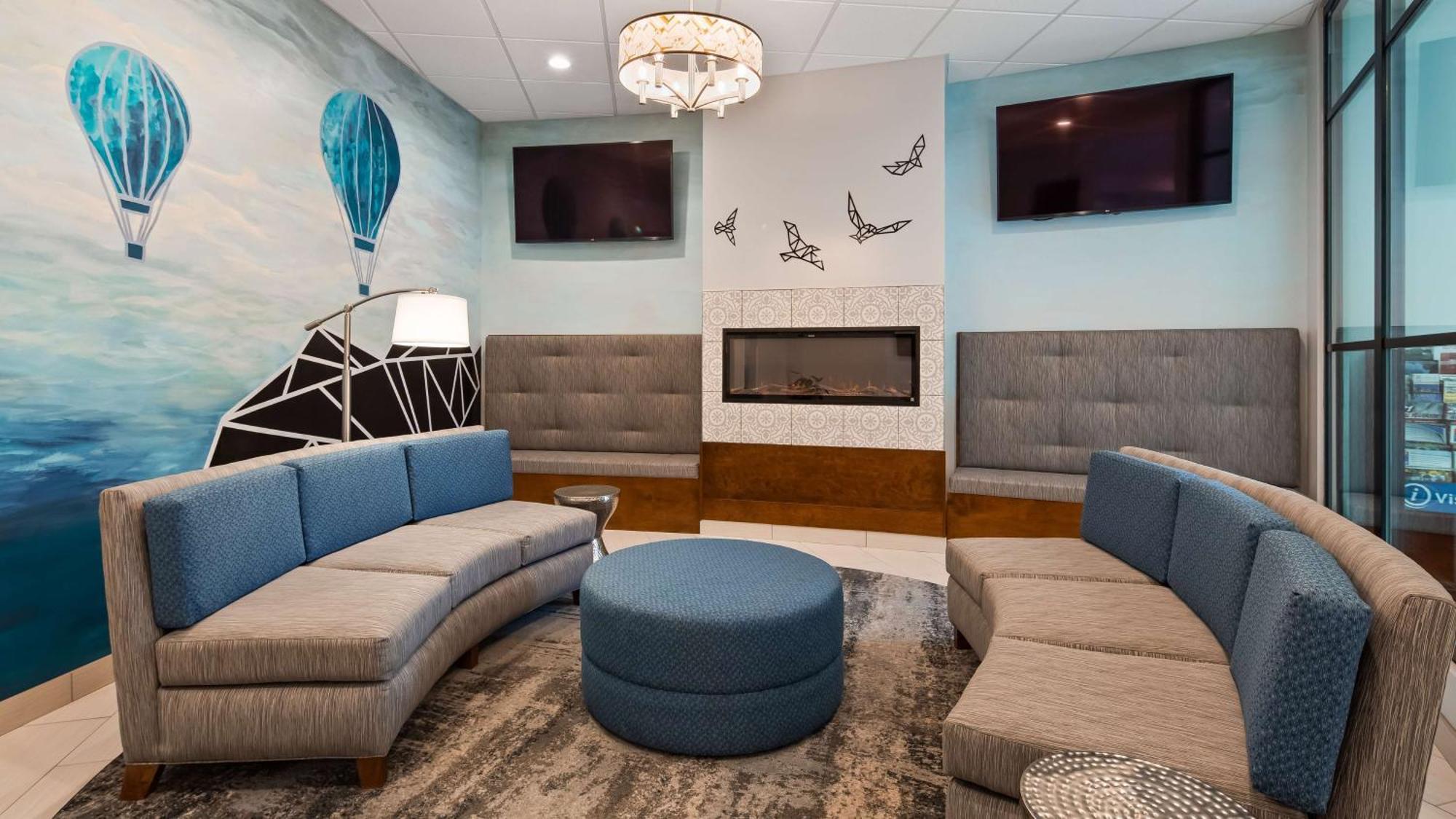 Western Tower 3* Wausau