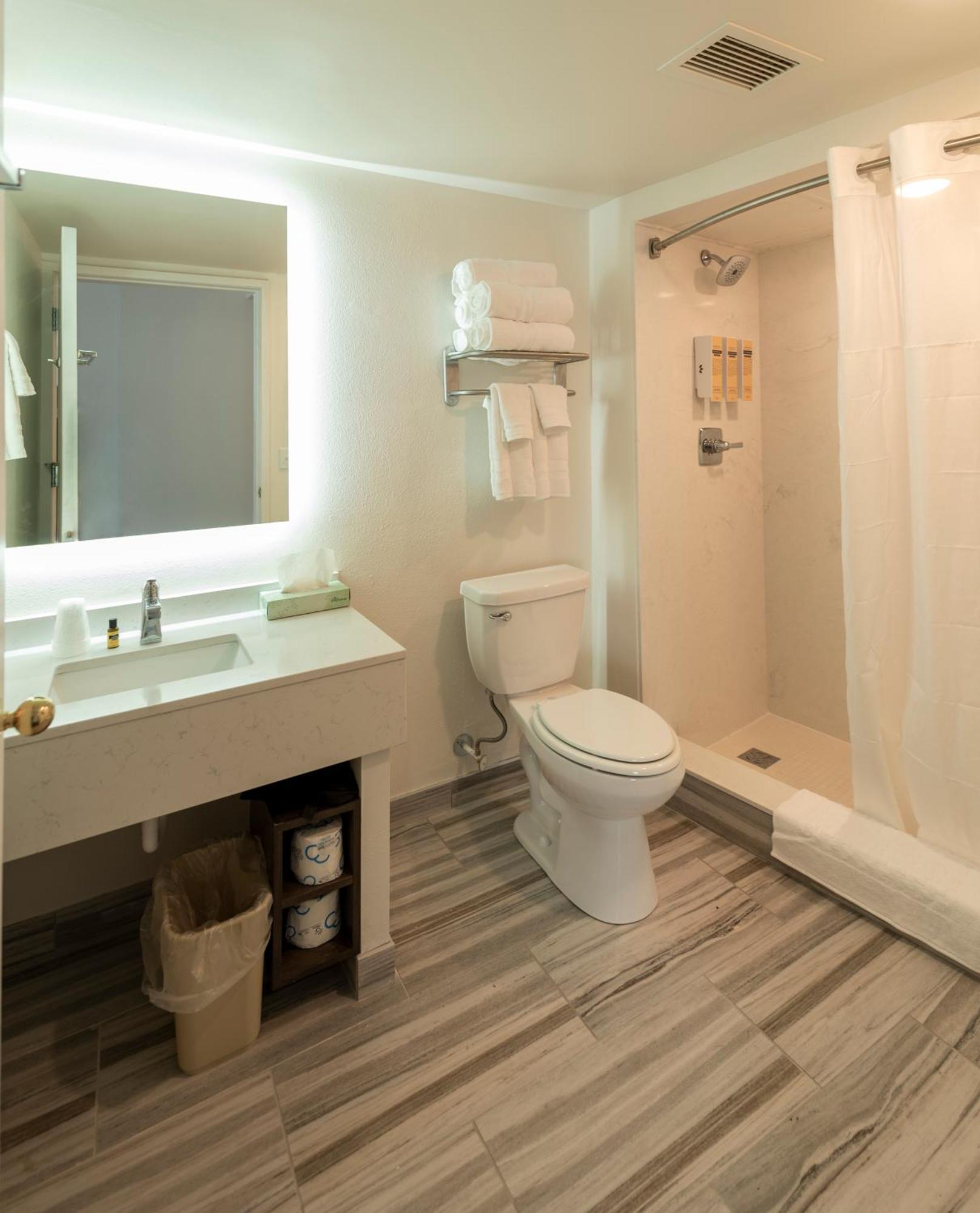 Western Tower 3* Wausau